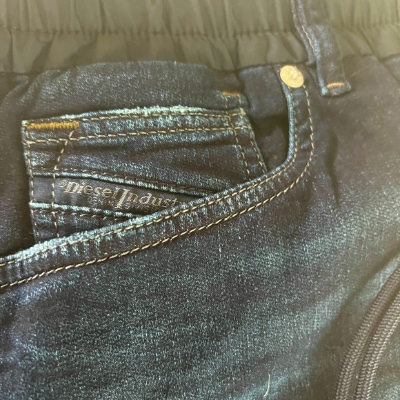 Diesel washed men’s jeans - Picture 2 of 9